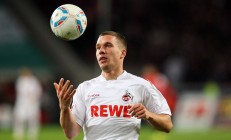 开云平台-绿茵封锁线，欧冠决赛的战术博弈与洪都拉斯-智利外交风云