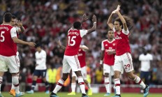 开云下载-足球舞台上的激情碰撞，燃烧全场！