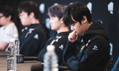 开云体育在线-NS碾压C9，Bin打出惊人五杀强强对话小组赛，点燃全场激情