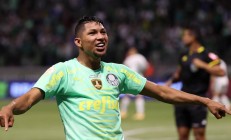 开云体育app-拉斯帕雷尼亚卡主场落败，难以承受