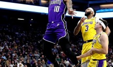 开云体育官网-湖人鏖战马刺，利拉德统治全场