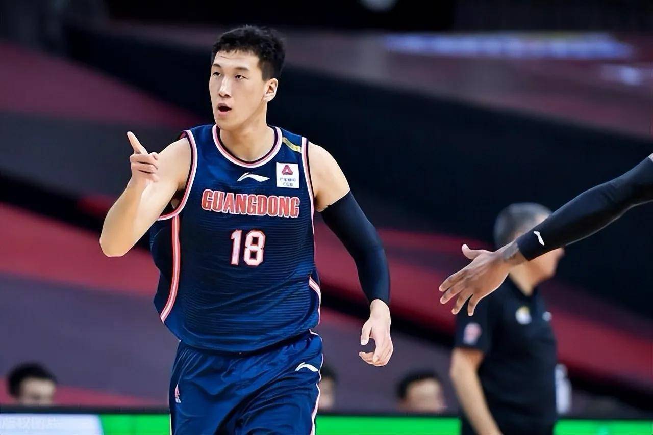 关于篮球俱乐部引援明星球员，备战争霸赛季的信息