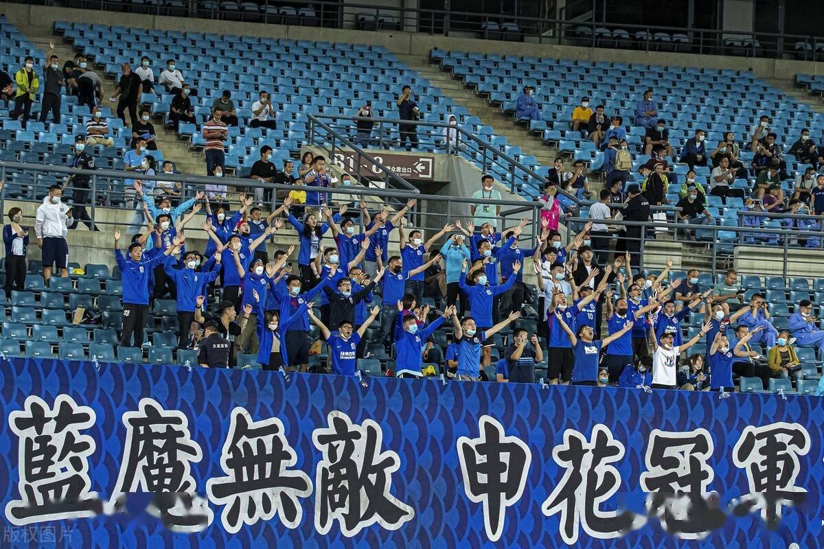 关于南特逆转兰斯！主场球迷为球队加油的信息