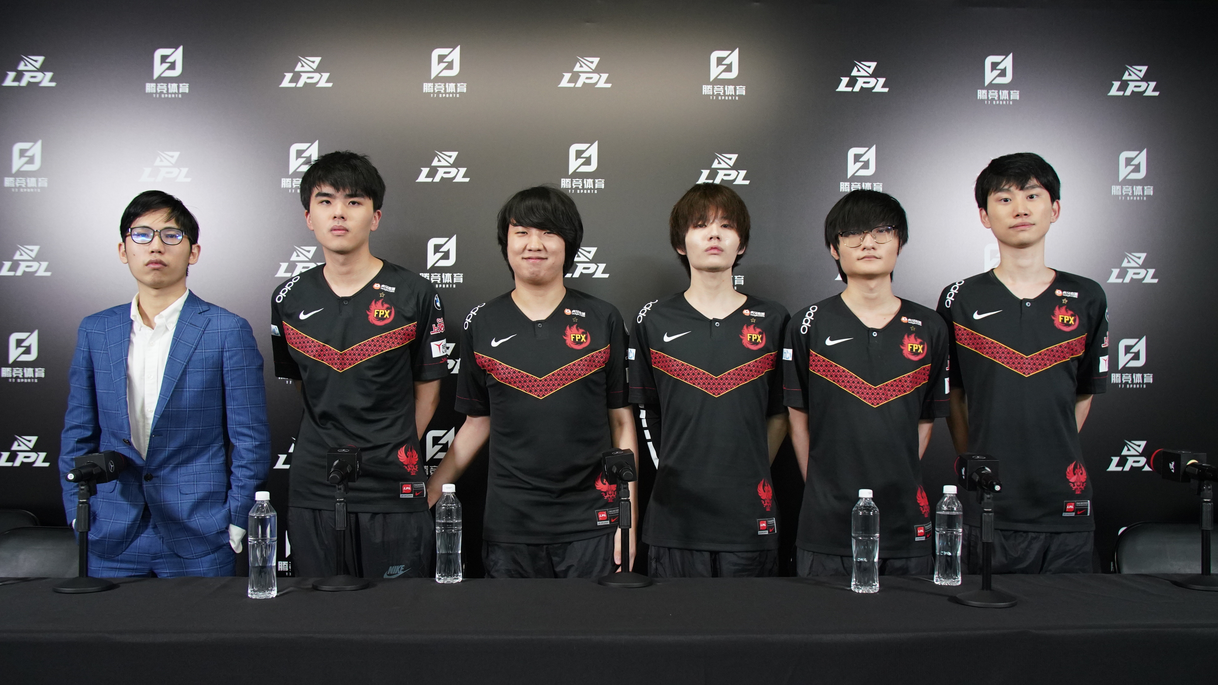 关于TL力克FPX,CoreJJ线上压制力十足激烈交锋八强赛,让粉丝疯狂欢呼的信息 关于TL力克FPX,CoreJJ线上压制力十足激烈交锋八强赛,让粉丝疯狂欢呼的信息