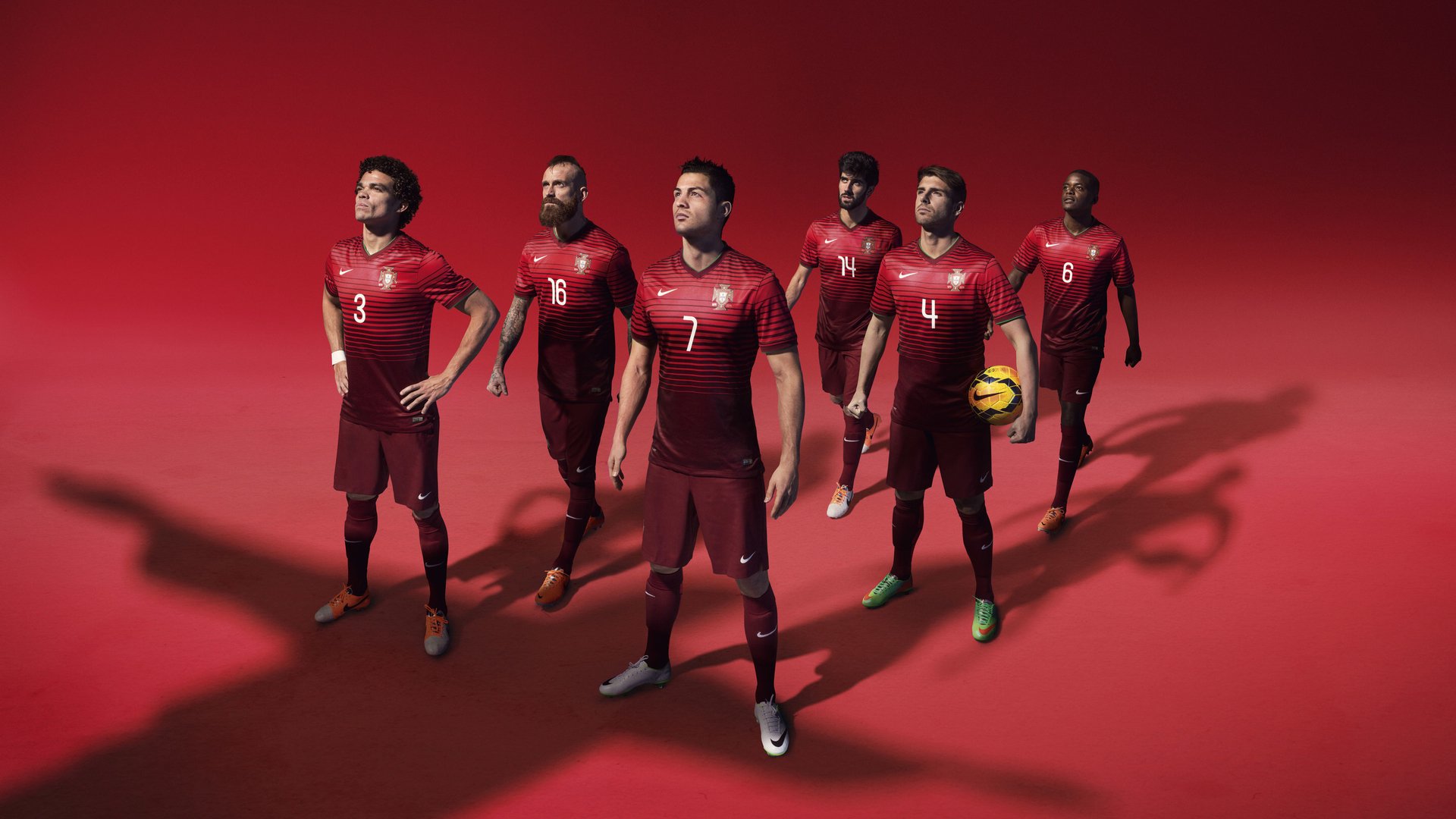 跨越时空的绝杀者,当霍勒迪在球场两端定义关键时刻