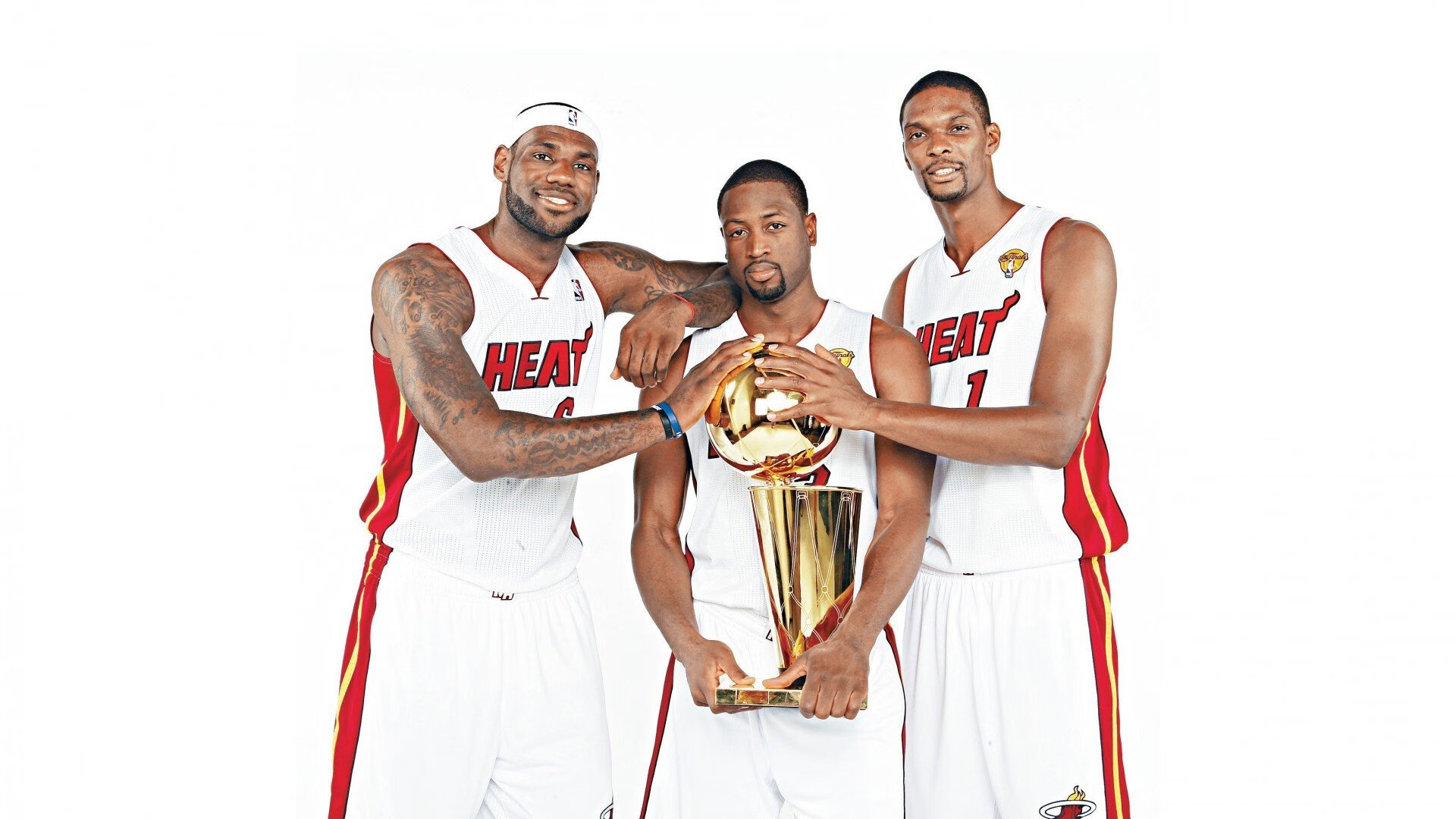 拉沃尔杯险胜戴维斯杯，德约科维奇惊艳四座的传奇之战